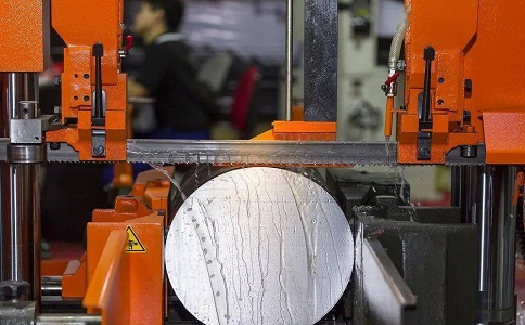 巴马立式金属带锯床切削出现跑带故障解决方法！